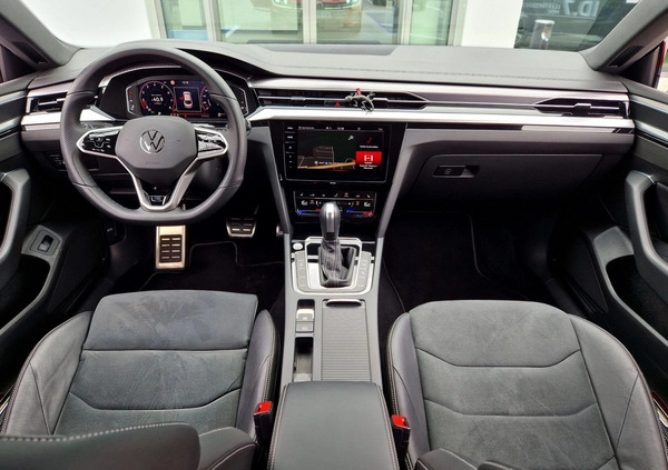 Volkswagen Arteon cena 193900 przebieg: 33900, rok produkcji 2023 z Jedwabne małe 781